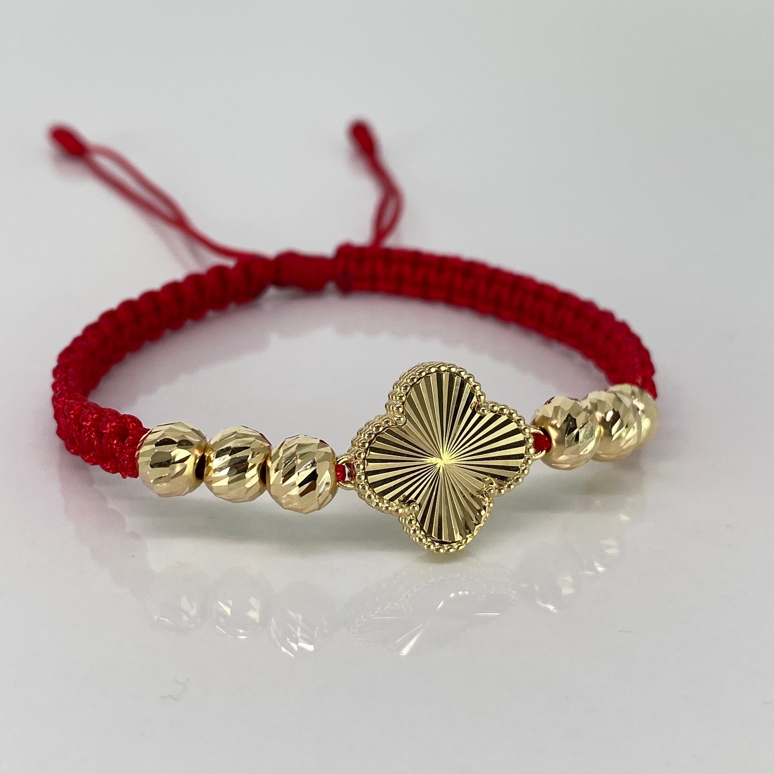 Pulsera tejida Herraje Trebol / BD 6uni 6mm / Hilo Rojo Oro amarillo 18k · 3,03 g