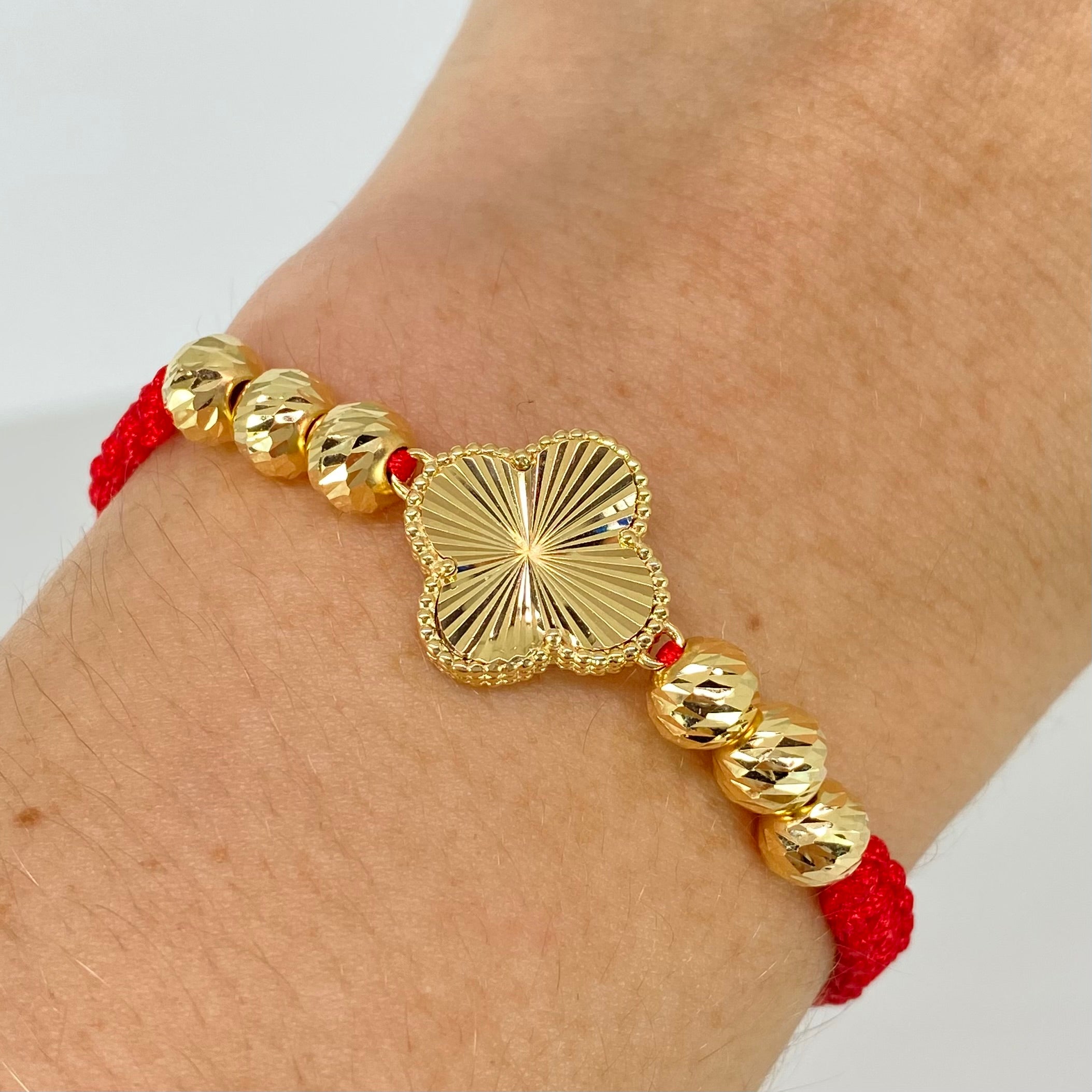 Pulsera tejida Herraje Trebol / BD 6uni 6mm / Hilo Rojo Oro amarillo 18k · 3,03 g 2