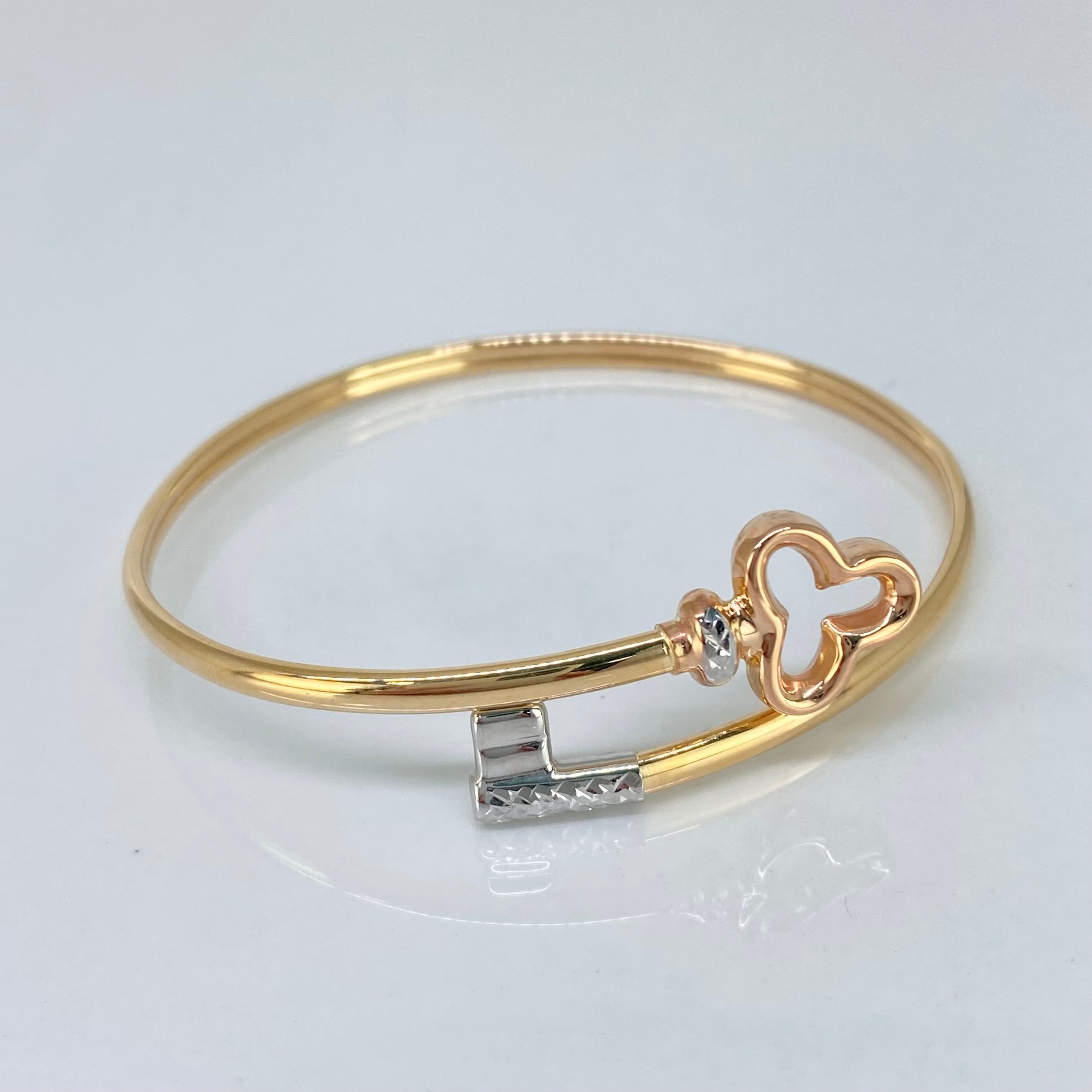 Pulso ● Aro Trebol Llave Tres oros 18k +3 / · 5,8 g 2